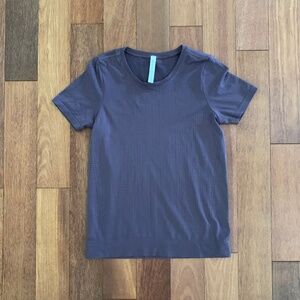 Athlete In Motion Short Sleeve Tee Dusk Violet XS